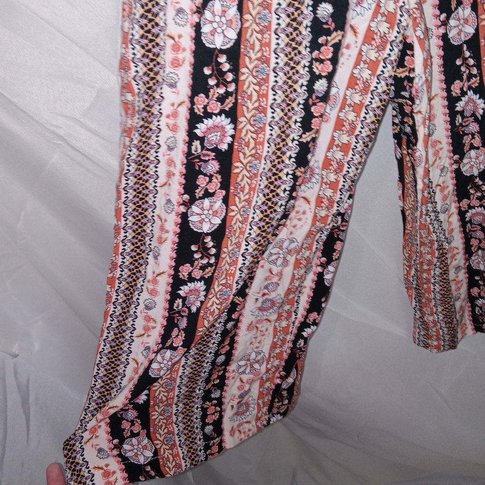 Lily Rose Floral Boho Cropped Jumpsuit Romper Womens Size XS - Picture 4 of 16